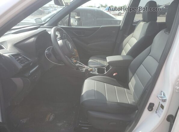JF2SKAJC1RH530091 2024 SUBARU FORESTER White წინა სალონის ხედი