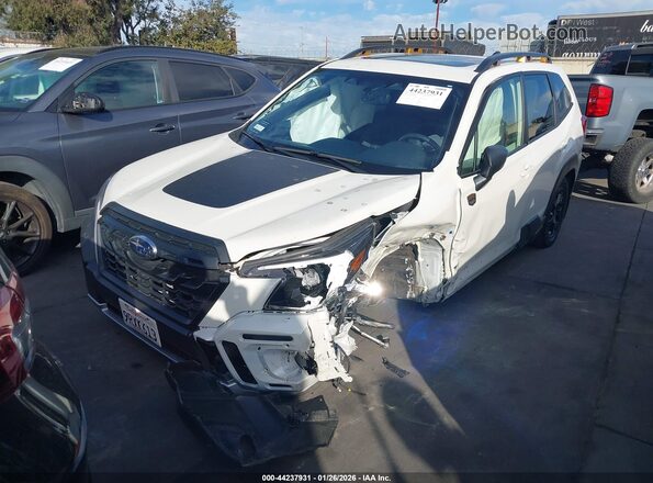 JF2SKAJC4RH524849 2024 SUBARU FORESTER Белый Передняя левая четверть