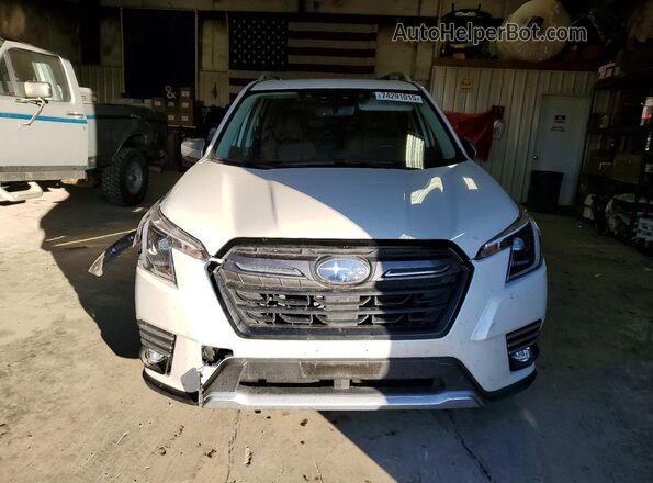 JF2SKAMC9RH403858 2024 SUBARU FORESTER White Widok z przodu