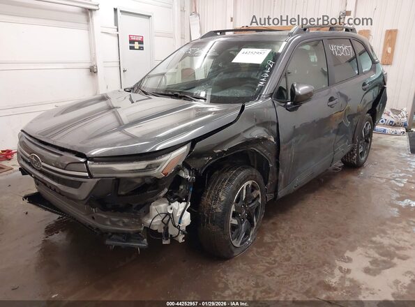 JF2SLDRC1SH546591 2025 SUBARU FORESTER Gray Vista tres cuartos delantera izquierda