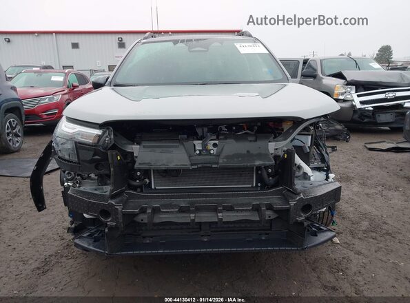 JF2SLSED2SH424860 2025 SUBARU FORESTER Silver უკანა სალონის ხედი