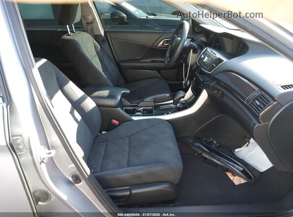 JHMCR6F31HC006051 2017 HONDA ACCORD HYBRID Silver 