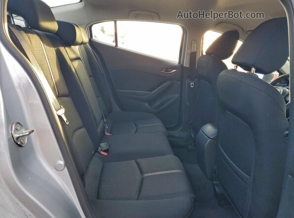 JM1BN1U70H1117543 2017 MAZDA 3 Silver Vista de los asientos traseros
