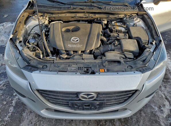 JM1BN1U70H1117543 2017 MAZDA 3 Silver Vista interior trasera