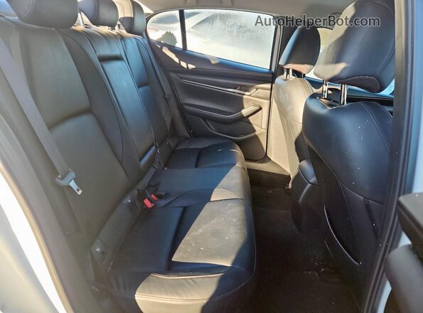 JM1BPABL0M1330707 2021 MAZDA 3 White Rear seats view
