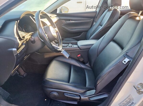 JM1BPABL0M1330707 2021 MAZDA 3 White Front interior view
