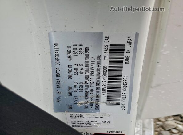 JM1BPABL9N1508003 2022 MAZDA 3 White Vista del compartimento del motor