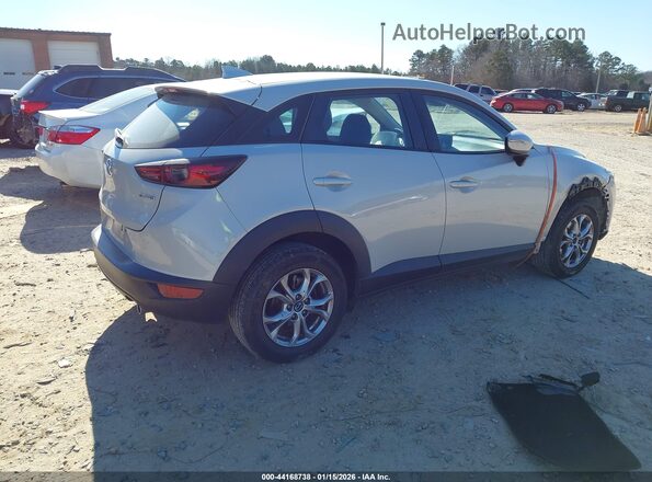 JM1DKDB70M1504562 2021 MAZDA CX-3 Cream Trasero derecho