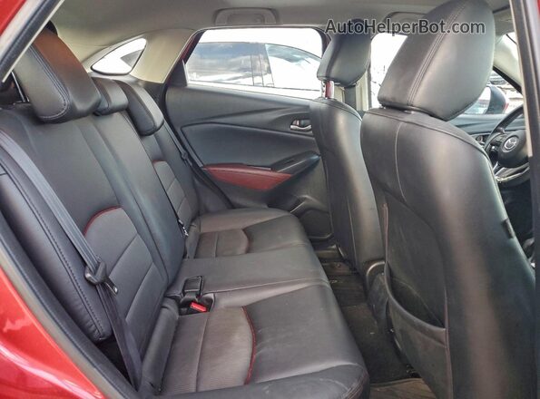 JM1DKDC72H0142969 2017 MAZDA CX-3 Red Вид задньої частини салону