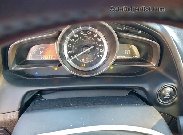 JM1DKDC72H0142969 2017 MAZDA CX-3 Red Вид щитка приладів