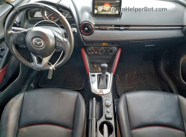 JM1DKDC72H0142969 2017 MAZDA CX-3 Red Вид панелі приладів