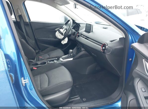 JM1DKFB78H0150698 2017 MAZDA CX-3 Blue Widok wnętrza z przodu