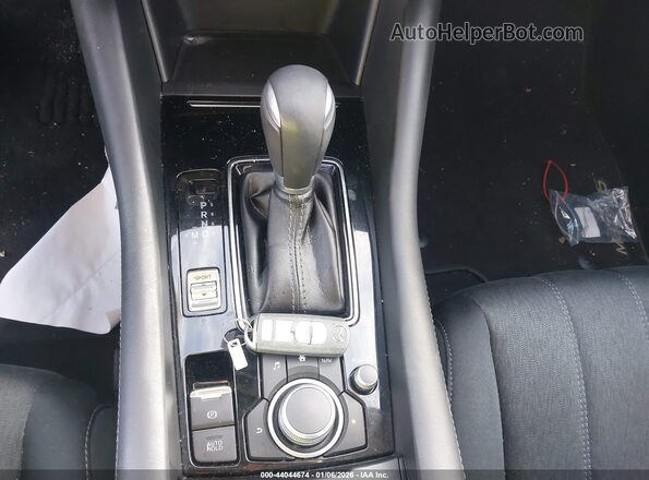 JM1GL1UM4J1327277 2018 MAZDA 6 White 
