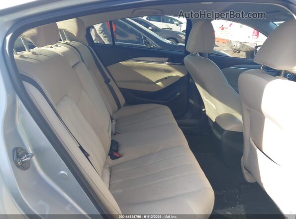 JM1GL1UM9J1336167 2018 MAZDA 6 Silver Vista de la etiqueta del VIN