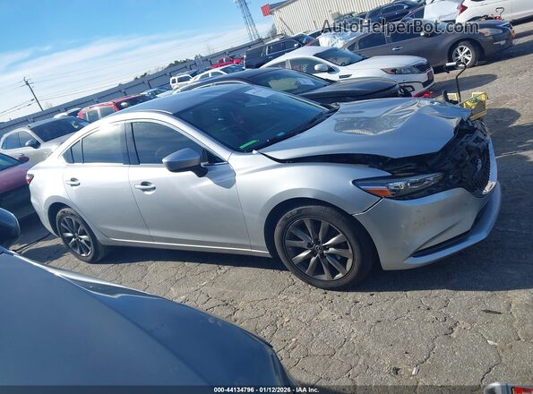 JM1GL1UM9J1336167 2018 MAZDA 6 Silver Vista interior trasera