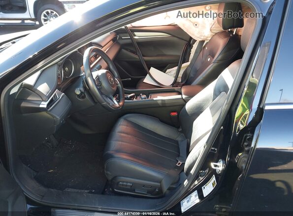 JM1GL1WY0J1327728 2018 MAZDA 6 Черный Вид салона спереди