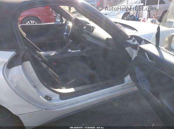 JM1NDAB73G0105586 2016 MAZDA MX-5 MIATA Light Blue Widok wnętrza z przodu