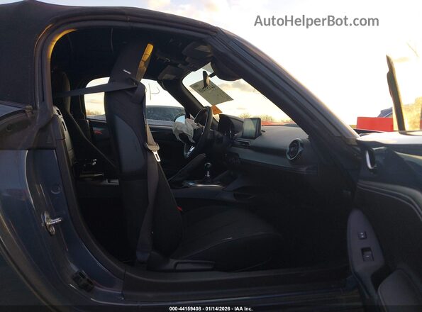JM1NDAC73L0410126 2020 MAZDA MX-5 MIATA Blue Front interior view