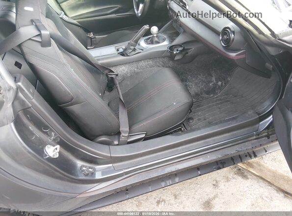JM1NDAC75H0120025 2017 MAZDA MX-5 MIATA Gray Front interior view