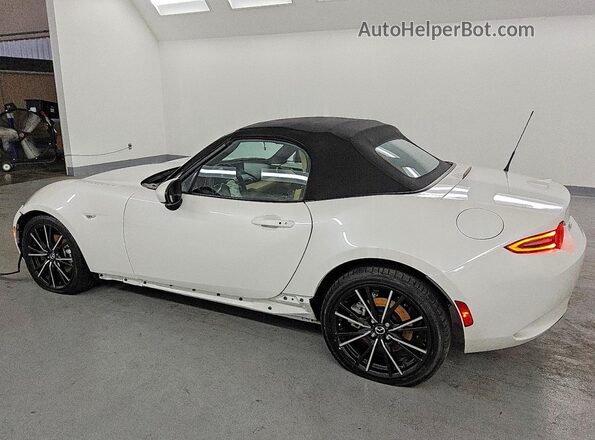 JM1NDAD70R0609433 2024 MAZDA MX-5 White Rear left