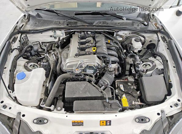 JM1NDAD70R0609433 2024 MAZDA MX-5 White Rear interior view