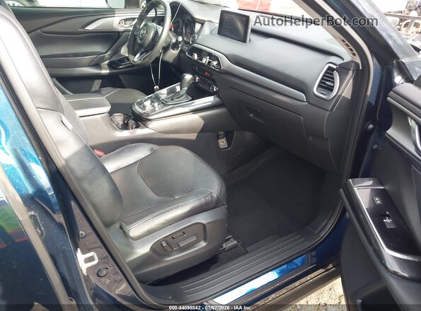 JM3TCACY3J0209995 2018 MAZDA CX-9 Синий Вид салона спереди