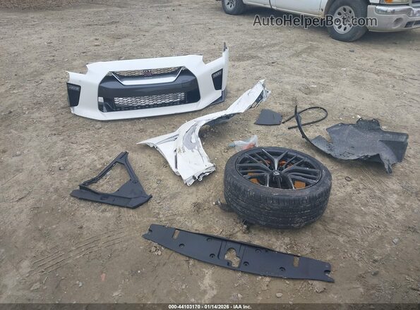 JN1AR5EF6HM820840 2017 NISSAN GT-R White Սարքավորումների վահանակի տեսք