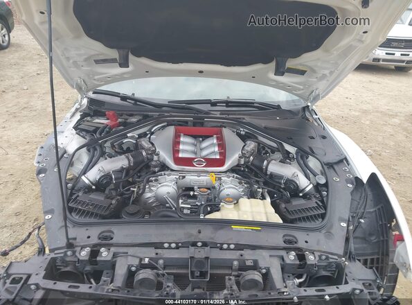 JN1AR5EF6HM820840 2017 NISSAN GT-R White Հետևի տեսք