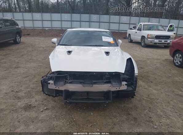 JN1AR5EF6HM820840 2017 NISSAN GT-R White Սալոնի հետևի տեսք