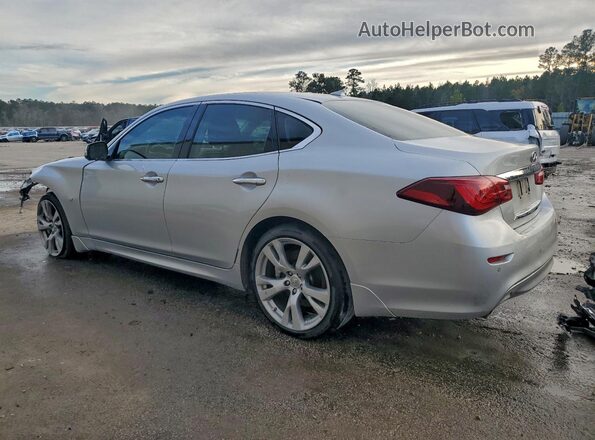 JN1BY1AP3GM220256 2016 INFINITI Q70 Silver Trasero izquierdo