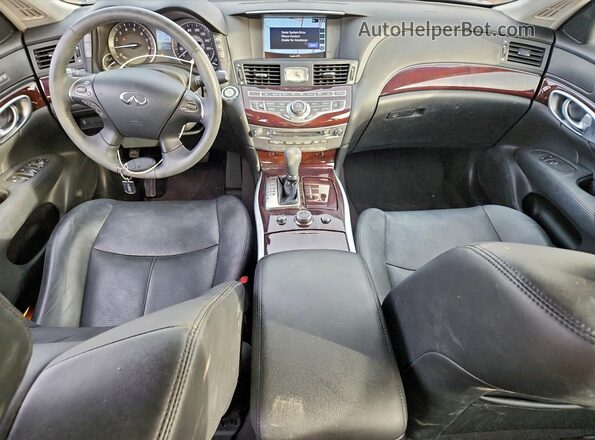 JN1BY1AP8KM505611 2019 INFINITI Q70 Серый Вид панели приборов