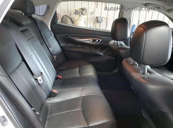 JN1BY1PR9GM720334 2016 INFINITI Q70L White უკანა სავარძლების ხედი