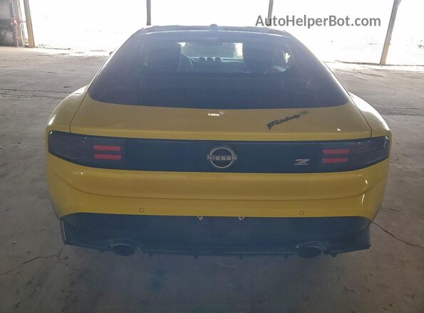 JN1BZ4AH2RM366688 2024 NISSAN Z Yellow 