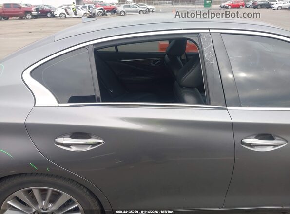JN1EV7AP5KM516736 2019 INFINITI Q50 Gray Widok z przodu