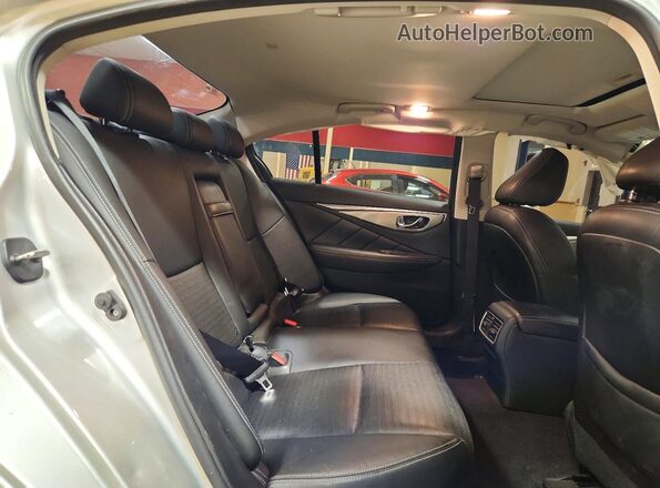 JN1EV7AR8JM445208 2018 INFINITI Q50 Silver Вид задніх сидінь
