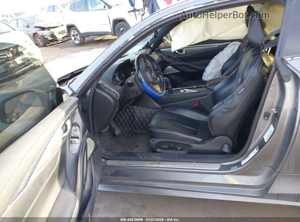JN1EV7EL7HM550516 2017 INFINITI Q60 Gray Widok wnętrza z przodu