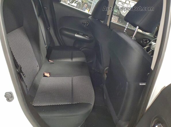JN8AF5MR8HT702851 2017 NISSAN JUKE White 
