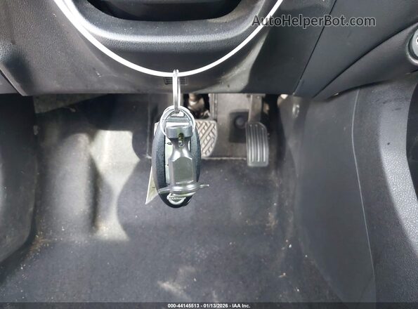 JN8AF5MV6HT751415 2017 NISSAN JUKE Silver Widok deski rozdzielczej