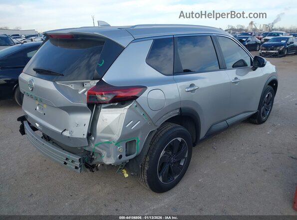 JN8BT3BA6SW010270 2025 NISSAN ROGUE Silver Trasero derecho