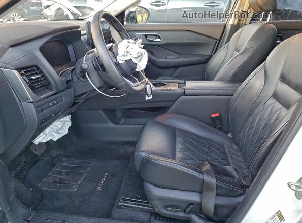 JN8BT3DCXNW117793 2022 NISSAN ROGUE White Вид салону спереду