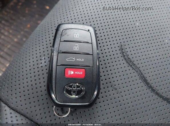 JTDAAAAF8T3044079 2026 TOYOTA LE Red Widok deski rozdzielczej