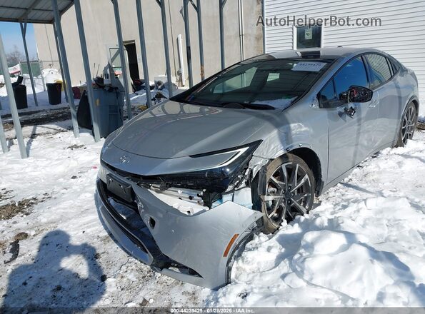 JTDACACU0T3055017 2026 TOYOTA PRIUS PLUG-IN HYBRID Серебряный Вид спереди
