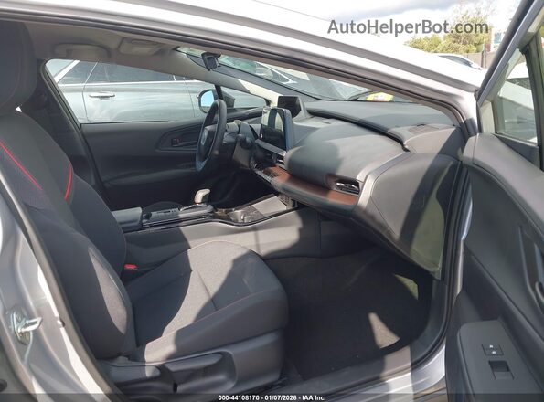 JTDACACU4T3054145 2026 TOYOTA PRIUS PLUG-IN HYBRID Серебряный Вид салона спереди