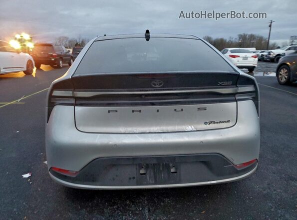 JTDACACU6R3019793 2024 TOYOTA PRIUS Silver Rear view