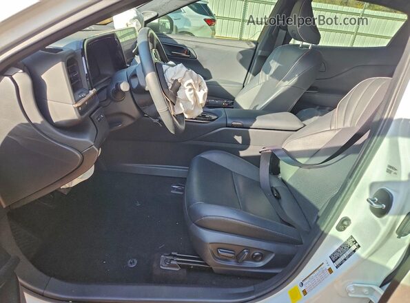 JTDAFAAF0R3008655 2024 TOYOTA CROWN White Vista interior delantera
