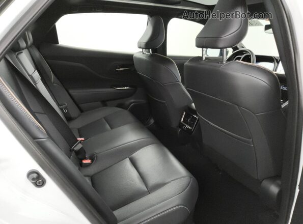 JTDAFAAF5S3012870 2025 TOYOTA CROWN Two Tone Widok tylnych siedzeń