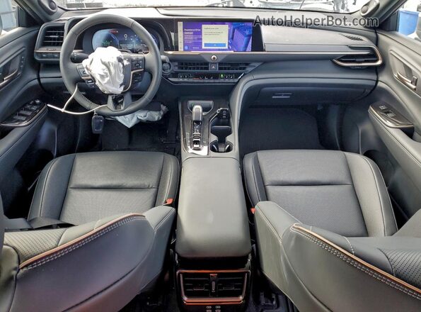 JTDAFAAFXR3006041 2024 TOYOTA CROWN White Vista del salpicadero