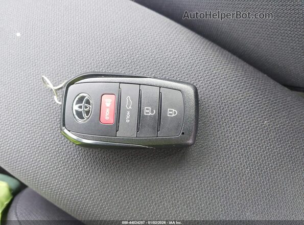JTDBCMFE2T3118080 2026 TOYOTA LL Красный Вид панели приборов