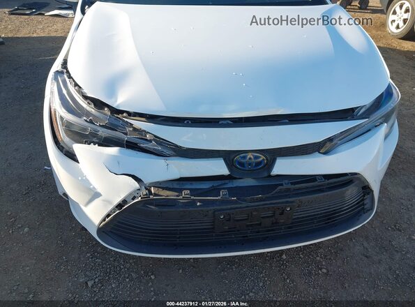 JTDBCMFE4R3062152 2024 TOYOTA LL White Widok z przodu