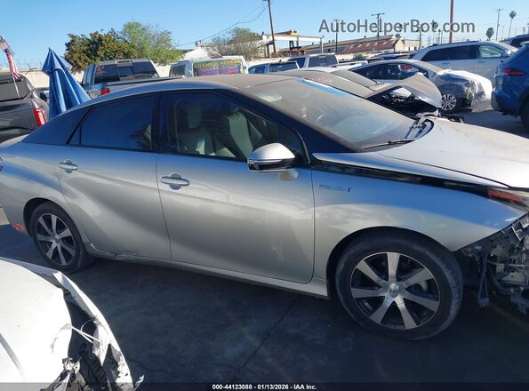 JTDBVRBD9HA002902 2017 TOYOTA MIRAI Silver Rear interior view